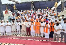 ਜਿਮਨੀ ਚੋਣ ਲਈ ਟਿਕਟ ਮਿਲਣ ‘ਤੇ ਹਰਜੀਤ ਸਿੰਘ ਸੰਧੂ ਸਾਥੀਆਂ ਸਮੇਤ ਗੁਰੂ ਘਰਾਂ ਵਿੱਚ ਹੋਏ ਨਤਮਸਤਕ