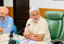 ਹੜ੍ਹ ਪ੍ਰਭਾਵਿਤ ਇਲਾਕਿਆਂ ਦੀਆਂ ਮੰਡੀਆਂ ਵਿੱਚ ਲੋੜੀਂਦੀਆਂ ਮੈਡੀਕਲ ਅਤੇ ਸਫਾਈ ਸਹੂਲਤਾਂ ਯਕੀਨੀ ਬਣਾਈਆਂ ਜਾਣ: ਲਾਲ ਚੰਦ ਕਟਾਰੂਚੱਕ