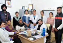 ਢਾਹਾਂ ਕਲੇਰਾਂ ਹਸਪਤਾਲ ਵਿਚ ਲੱਗੇ ਚਮੜੀ ਦੀਆਂ ਬਿਮਾਰੀਆਂ ਦੇ ਮੁਫ਼ਤ ਕੈਂਪ ਦਾ 206 ਮਰੀਜ਼ਾਂ ਲਾਭ ਪ੍ਰਾਪਤ ਕੀਤਾ