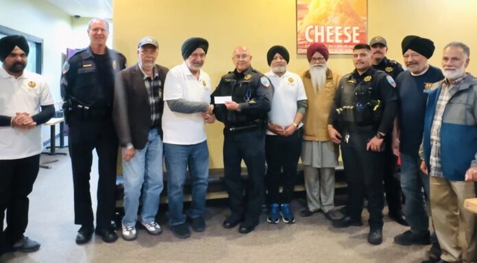 “ਅਮੈਰੀਕਨ-ਪੰਜਾਬੀ ਸਿੱਖ ਕਮਿਊਨਟੀ ਕਰਮਨ” ਨੇ ਕਰਮਨ ਪੁਲਿਸ ਨੂੰ ਲੋੜਵੰਦਾ ਲਈ ਦਿੱਤੀ ਮਦਦ