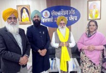 ਡਾ. ਕੁਲਵਿੰਦਰ ਸਿੰਘ ਢਾਹਾਂ ਦਾ ਦੀਵਾਨ ਟੋਡਰ ਮੱਲ ਵਿਰਾਸਤੀ ਫਾਊਂਡੇਸ਼ਨ ਪੰਜਾਬ ਵੱਲੋਂ ਵਿਸ਼ੇਸ਼ ਸਨਮਾਨ