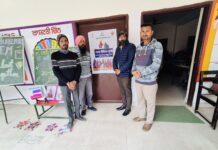 ਬੁੱਲੇਪੁਰ ਹਾਈ ਸਕੂਲ ਦੇ ਮੁੱਖ ਅਧਿਆਪਕ ਰਾਜ ਕੁਮਾਰ ਖੰਨਾ ਨੇ ਮਾਪੇ ਅਧਿਆਪਕ ਮਿਲਣੀ ਦੌਰਾਨ ਮਾਪਿਆਂ ਦਾ ਕੀਤਾ ਜ਼ੋਰਦਾਰ ਸਵਾਗਤ