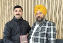 ਡਾਇਰੈਕਟਰ ਮੰਡੀ ਬੋਰਡ ਪੰਜਾਬ ਹਰਪ੍ਰੀਤ ਸਿੰਘ ਧੁੰਨਾ ਨਾਲ ਸੀਨੀਅਰ ਪੱਤਰਕਾਰ ਪਵਨ ਸ਼ਰਮਾਂ ਨੇ ਕੀਤੀ ਮੁਲਾਕਾਤ।