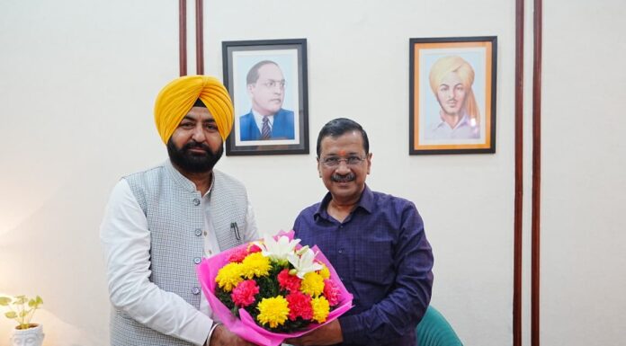 ਹਰਦੀਪ ਸਿੰਘ ਮੁੰਡੀਆ ਨੇ ਨਵੀਂ ਦਿੱਲੀ ਵਿਖੇ ਅਰਵਿੰਦ ਕੇਜਰੀਵਾਲ ਤੇ ਮਨੀਸ਼ ਸਿਸੋਦੀਆ ਨੂੰ ਮਿਲ ਕੇ ਮੁਬਾਰਕਬਾਦ ਦਿੱਤੀ*