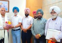ਪੁਲਿਸ ਪੈਨਸ਼ਨਰਜ਼ ਵੈਲਫ਼ੇਅਰ ਐਸੋਸੇਸ਼ਨ ਅੰਮ੍ਰਿਤਸਰ ਦਾ ਵਫ਼ਦ ਡੀ.ਆਈ.ਜੀ ਨਾਲ ਮਿਲਿਆ, ਮੁਸ਼ਕਿਲਾਂ ਬਾਰੇ ਕੀਤੀ ਗੱਲਬਾਤ