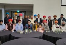 ਐਡਮਿੰਟਨ (ਕਨੇਡਾ) ਦੀ ਪ੍ਰਸਿੱਧ ਨਰਵਾਲ ਬਿਲਡਿੰਗ ਵਿਖੇ ਵਿਸ਼ਵ ਪੰਜਾਬੀ ਸਭਾ ਦੀ ਇੱਕ ਵਿਸ਼ੇਸ਼ ਇਕੱਤਰਤਾ ਨਾਮਚੀਨ ਬਿਜ਼ਨਸਮੈਨ ਮਨਜੀਤ ਸਿੰਘ ਨਰਵਾਲ ਦੀ ਰਹਿਨੁਮਾਈ ਹੇਠ ਹੋਈ।