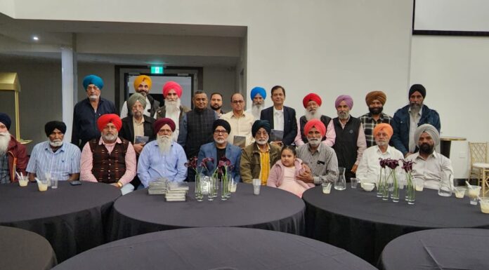 ਐਡਮਿੰਟਨ (ਕਨੇਡਾ) ਦੀ ਪ੍ਰਸਿੱਧ ਨਰਵਾਲ ਬਿਲਡਿੰਗ ਵਿਖੇ ਵਿਸ਼ਵ ਪੰਜਾਬੀ ਸਭਾ ਦੀ ਇੱਕ ਵਿਸ਼ੇਸ਼ ਇਕੱਤਰਤਾ ਨਾਮਚੀਨ ਬਿਜ਼ਨਸਮੈਨ ਮਨਜੀਤ ਸਿੰਘ ਨਰਵਾਲ ਦੀ ਰਹਿਨੁਮਾਈ ਹੇਠ ਹੋਈ।