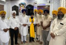 ਐਡਵਵੋਕੇਟ ਅਜੇਵੀਰ ਸਿੰਘ ਆਜ਼ਾਦ ਆਲ ਇੰਡੀਆ ਬਾਰ ਇੰਗਜਾਮੀਨੇਸ਼ਨ ਪਾਸ ਕਰਨ ਪਿਛੋਂ ਗੁ: ਨੌਵੀਂ ਪਾਤਸ਼ਾਹੀ ਬਾਬਾ ਬਕਾਲਾ ਸਾਹਿਬ ਵਿਖੇ ਹੋਏ ਨਤਮਸਤਕ ।